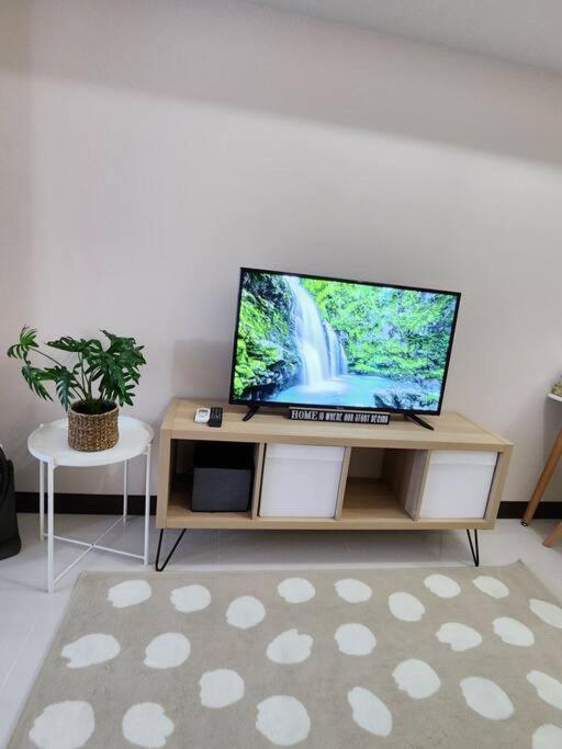 Cosy Executive 1 Bedroom Uptown Parksuites Ultra Fast Internet Manila Exterior photo