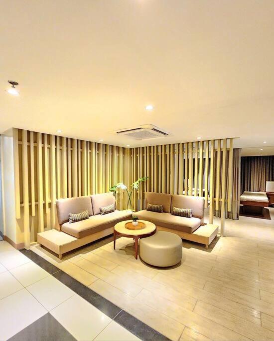 Cosy Executive 1 Bedroom Uptown Parksuites Ultra Fast Internet Manila Exterior photo